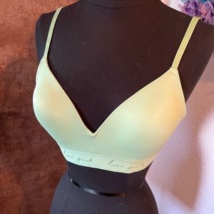 Victorias Secret Wireless Bra